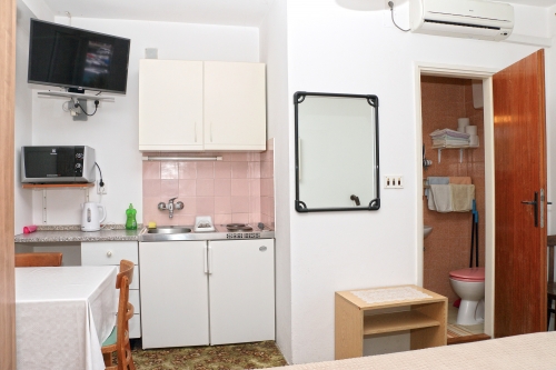 Apartman studio kuhinja